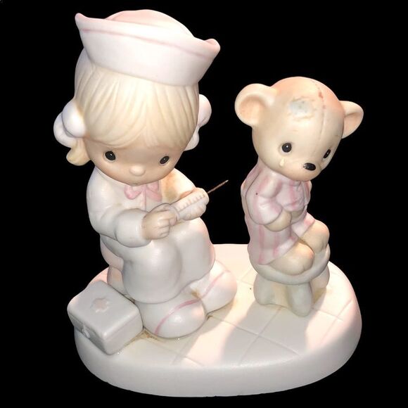 COPY - Precious Moments Love Beareth All Things 1981 Vintage Jonathan & David L… - Picture 3 of 11